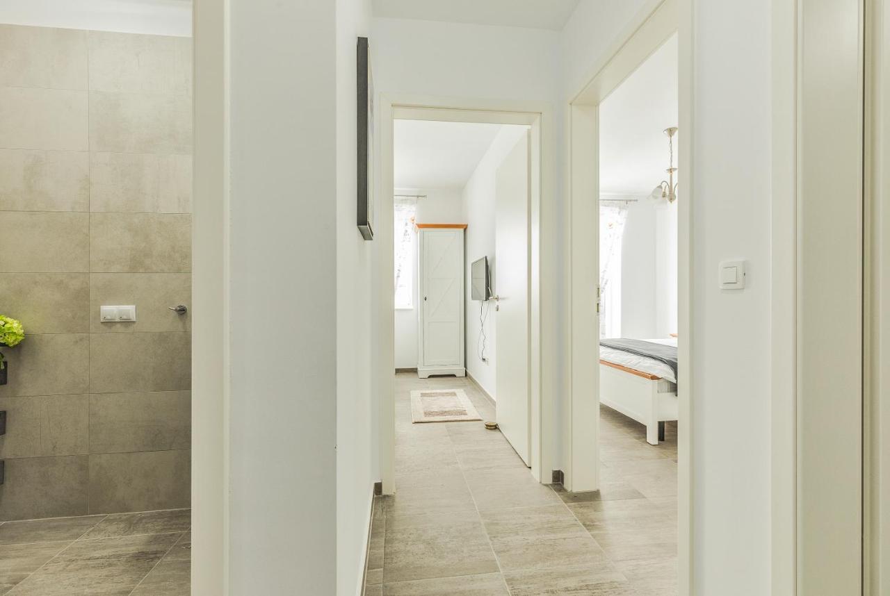Elegant Sophia'S Apartment Braszów Zewnętrze zdjęcie